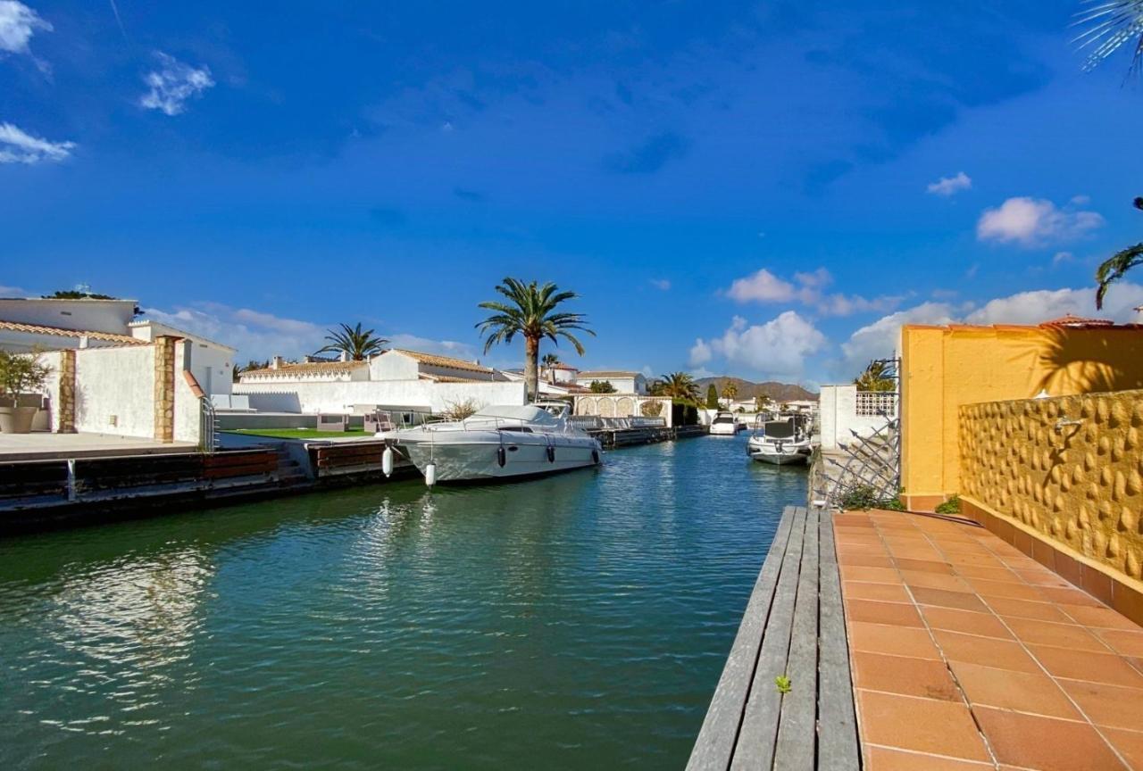 Ampuriahome Villa Hosting 15, Pool & Mooring Empuriabrava Ngoại thất bức ảnh