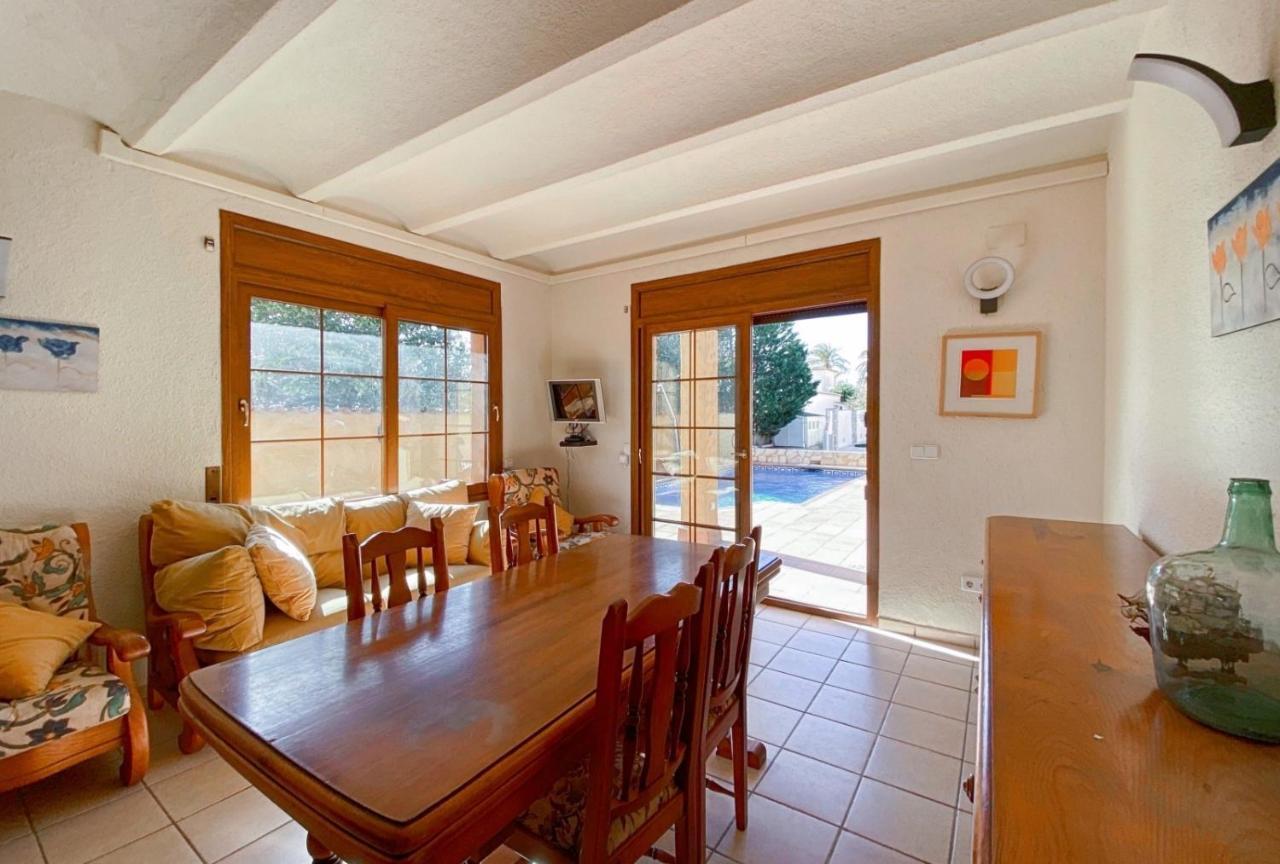 Ampuriahome Villa Hosting 15, Pool & Mooring Empuriabrava Ngoại thất bức ảnh