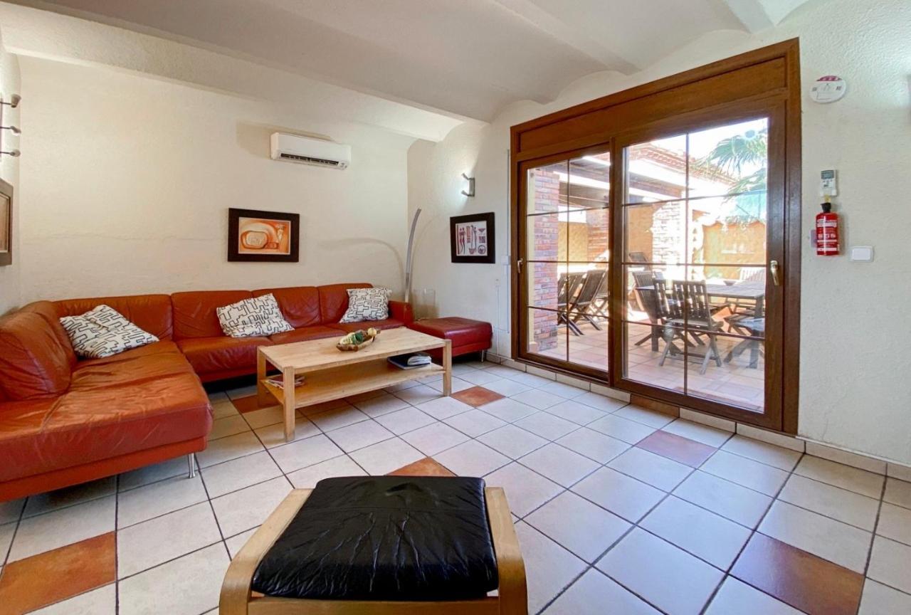 Ampuriahome Villa Hosting 15, Pool & Mooring Empuriabrava Ngoại thất bức ảnh